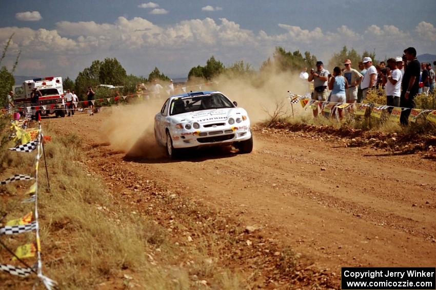 Paul Choinere / Jeff Becker Hyundai Tiburon through the spectator point on SS7.