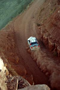 Garen Shrader / Michael Fennell Mitsubishi Lancer Evo IV goes through 'the cut' on the First View II stage.