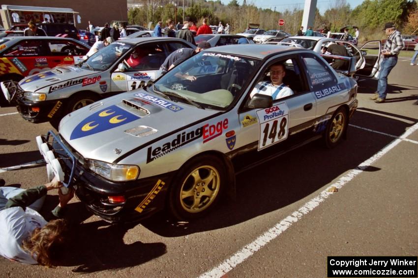 Steve Gingras tries out the Lon Peterson / Bill Gutzmann Subaru Impreza 2.5RS at parc expose.