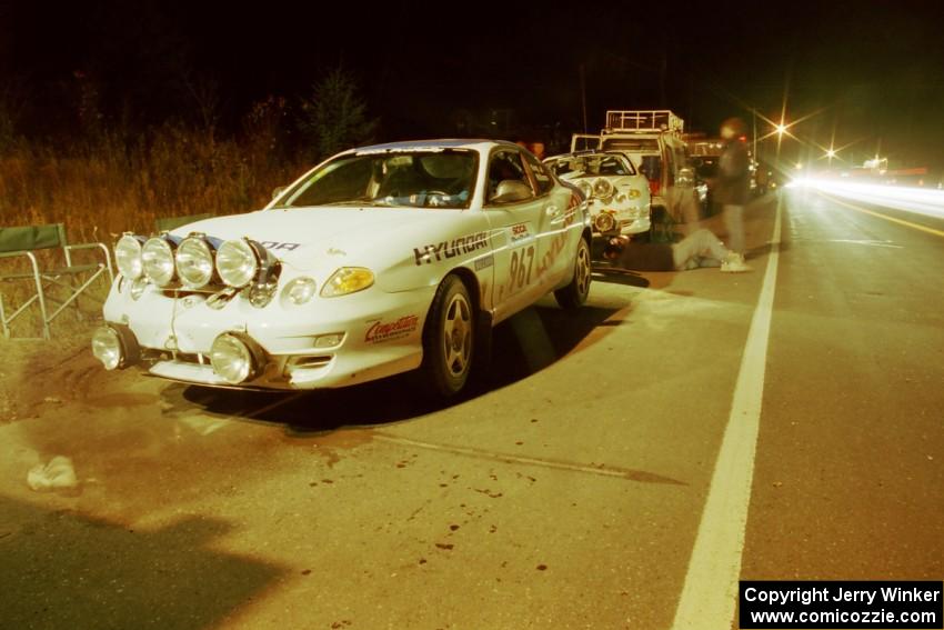 Perry King / Mark Williams Hyundai Tiburon and Paul Choiniere / Jeff Becker Hyundai Tiburon