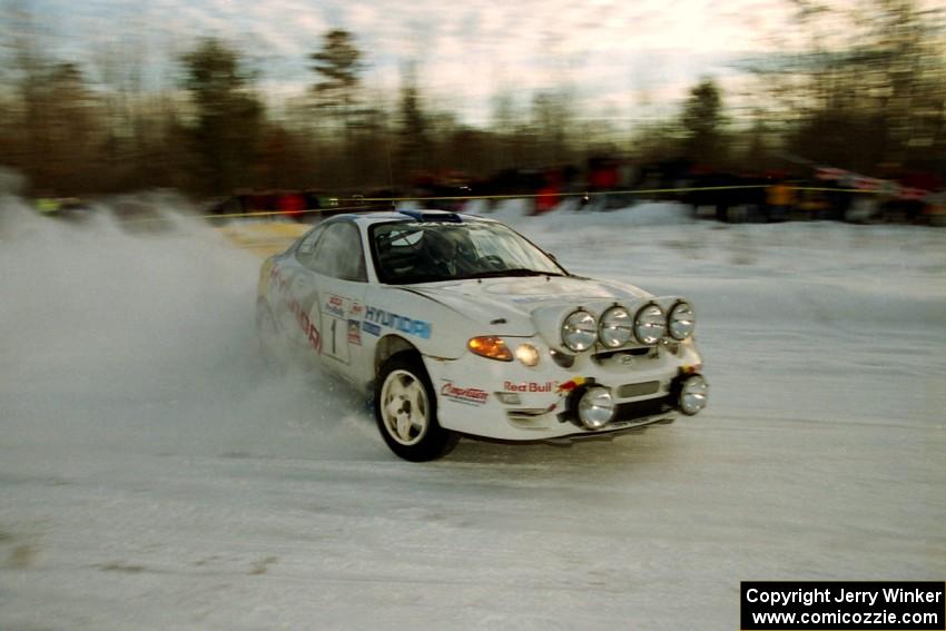 Paul Choiniere / Jeff Becker Hyundai Tiburon at the spectator corner on SS11, Hungry 5.