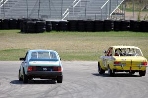 Fart-Hinder Racing SAAB 900S passes Richard Nixon Racing Opel Ascona