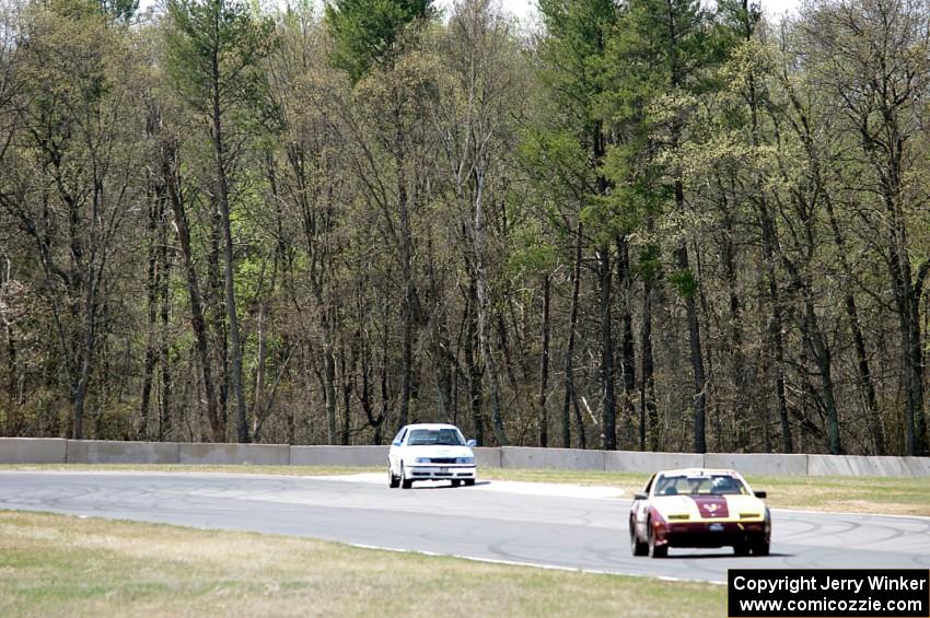 Gopher Broke Racing Nissan 300ZX and Fart-Hinder Racing SAAB 9-3