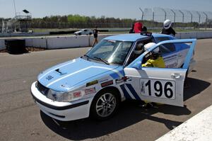 Fart-Hinder Racing SAAB 9-3 in the pits during a driver's change.