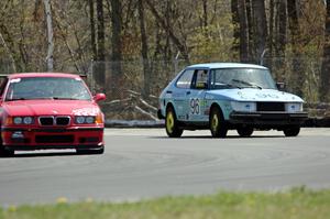 In The Red With Chris BMW M3 passes Fart-Hinder Racing SAAB 900S