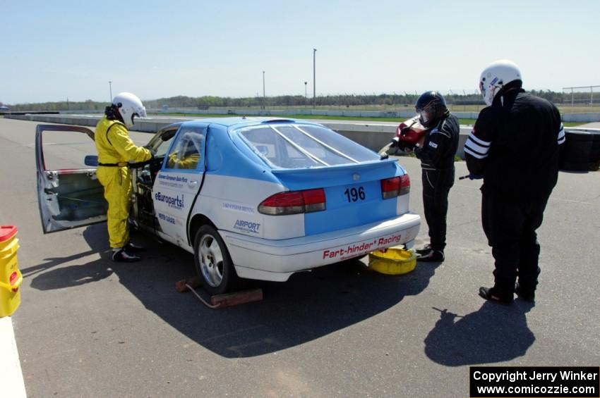 Fart-Hinder Racing SAAB 9-3 in the pits during a driver's change.