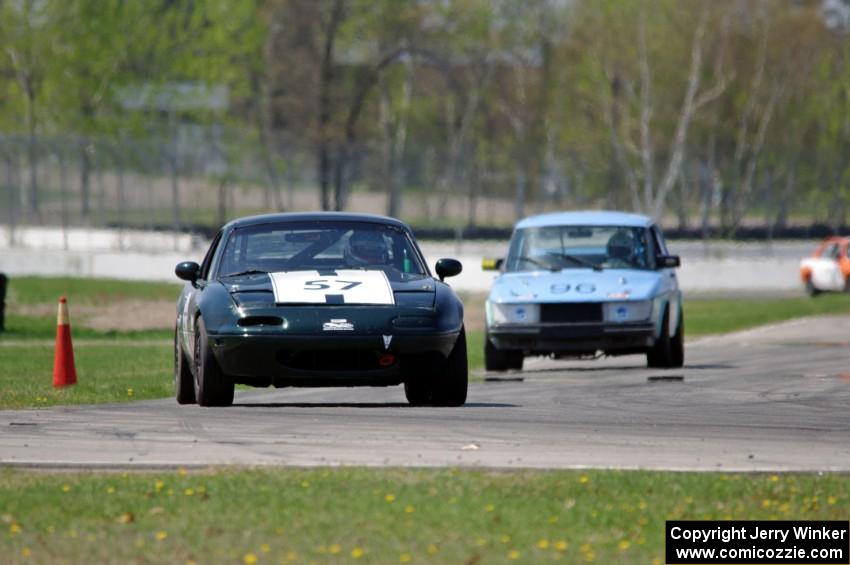 Transcendental Racing Mazda Miata and Fart-Hinder Racing SAAB 900S