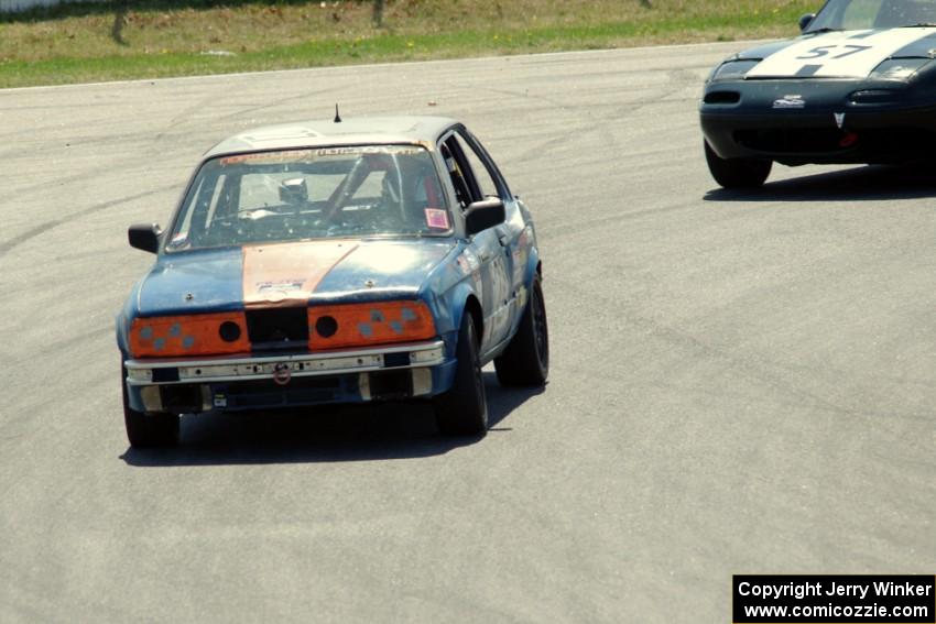 North Loop Motorsport BMW 325 and Transcendental Racing Mazda Miata