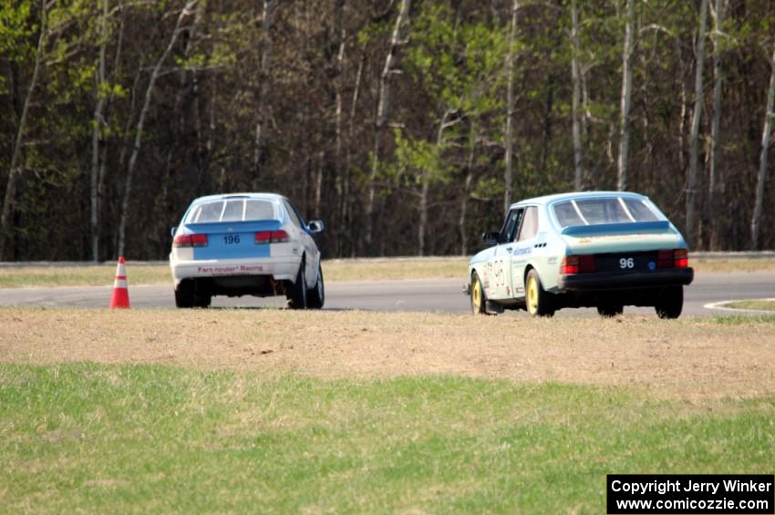 Fart-Hinder Racing SAAB 9-3 and Fart-Hinder Racing SAAB 900S