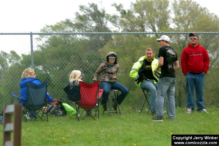 Folks hanging out between runs during the lunch break.