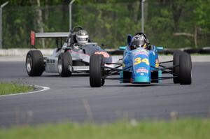 Bill Bergeron's Van Diemen RF90 Formula Ford and Steve Flaten's Star Formula Mazda