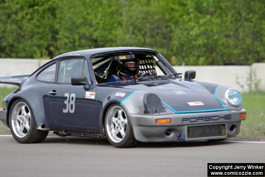 Craig Stephens' ITE-1 Porsche 911 after losing its windshield.