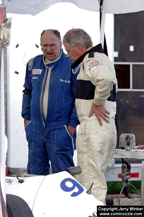 Alan Murray and Tony Foster converse after the race..