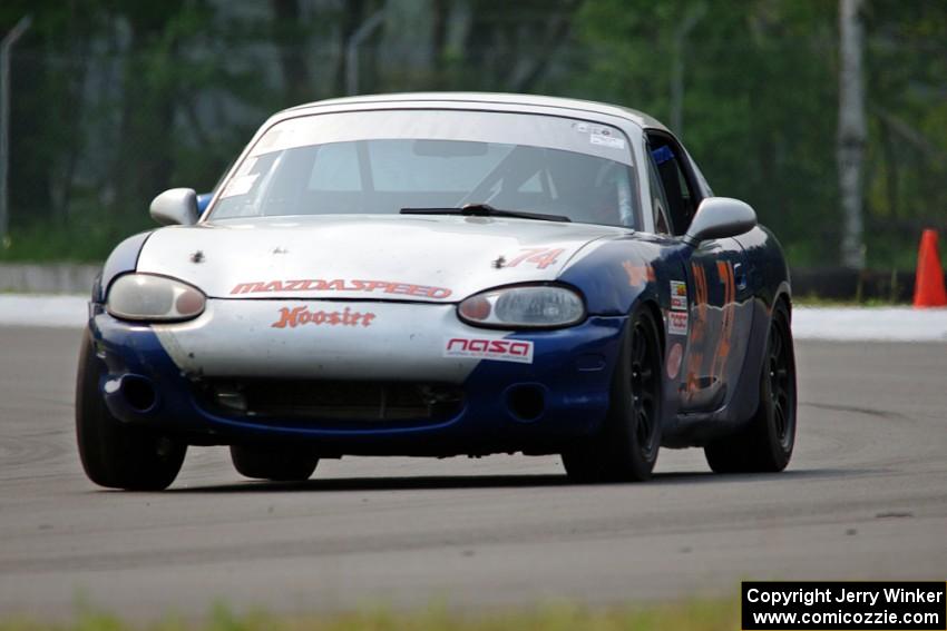 Tom Roberts' PTE Mazda Miata