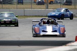 Jed Copham's SU Radical SR3, Aaron Jongbloedt's PTE Mazda Miata and Paul Pridday's Spec Miata Mazda Miata