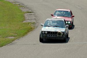 Chump Faces BMW 325is and Cheap Shot Racing BMW 325is