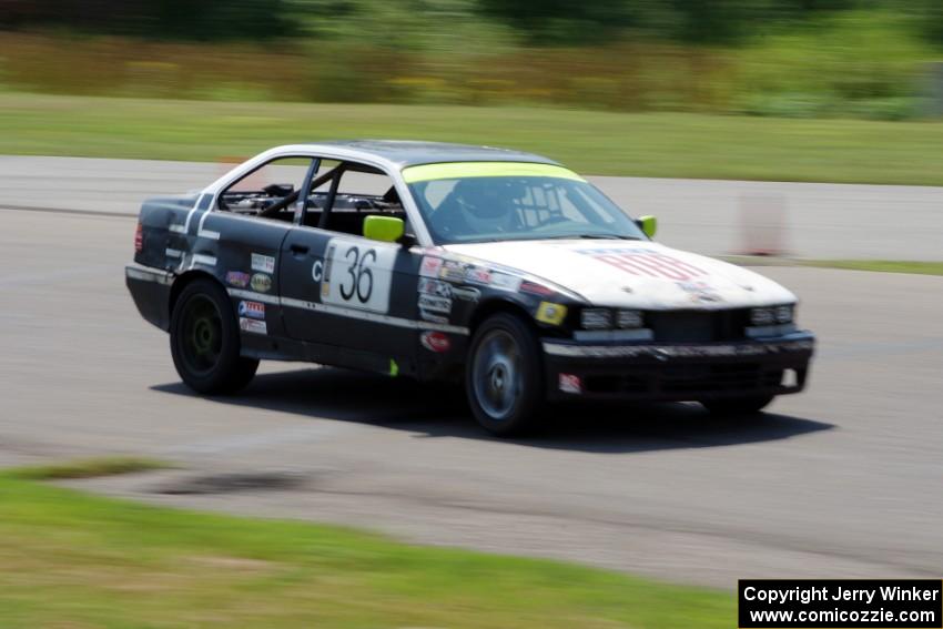 Ambitious But Rubbish Racing BMW 325