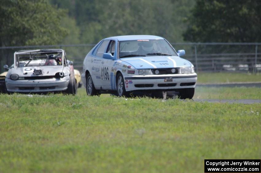 Fart-Hinder Racing SAAB 9-3 and NNM Motorsports Dodge Neon