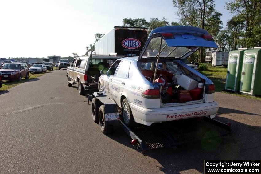 Fart-Hinder Racing SAAB 9-3 team packs it in with a bad clutch.