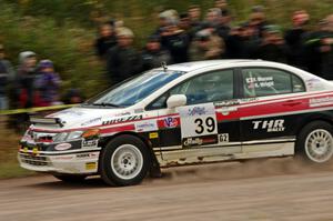 Futoshi Murase / Kieran Wright Honda Civic comes through the SS1 (Green Acres I) spectator area.