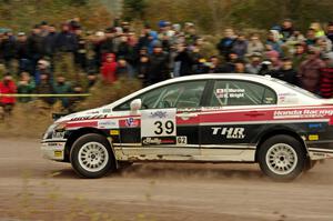 Futoshi Murase / Kieran Wright Honda Civic comes through the SS1 (Green Acres I) spectator area.