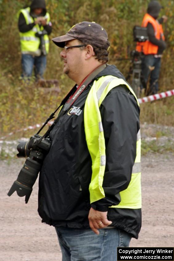 Rally-America photographer Scott Rains at the SS1 (Green Acres I) spectator area.