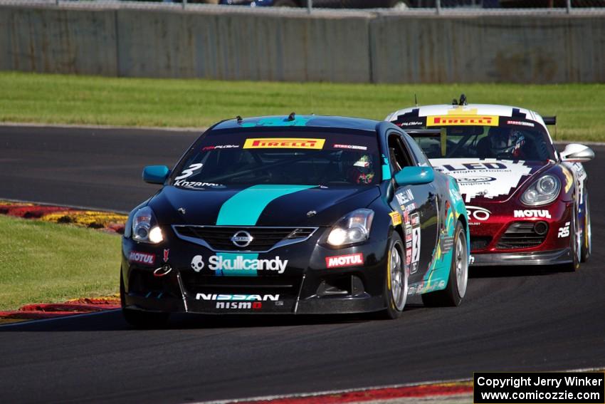 Vesko Kozarov's Nissan Altima and Corey Fergus' Porsche Cayman