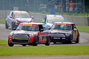 Nic Duynstee's MINI Cooper and Travis Washay's MINI Cooper