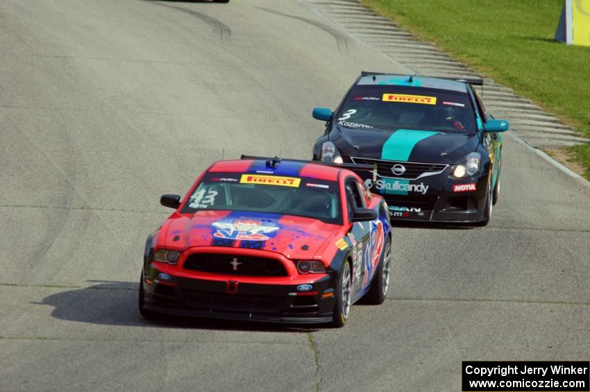 Steve Burns' Ford Mustang V6 and Vesko Kozarov's Nissan Altima