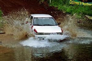 Ted Mendham / Lise Mendham Nissan Sentra SE-R at the flying finish of Stony Crossing, SS1.