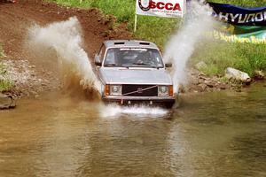 Don Paulsen / Charles Paulsen Volvo 240GT at the flying finish of Stony Crossing, SS1.