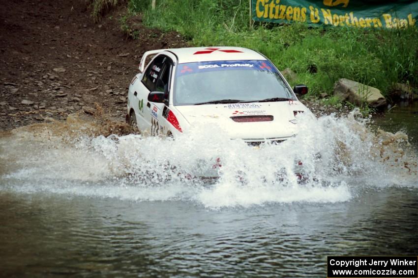 Vinnie Frontinan / Luis Teixeira Mitsubishi Lancer Evo IV at the flying finish of Stony Crossing, SS1.