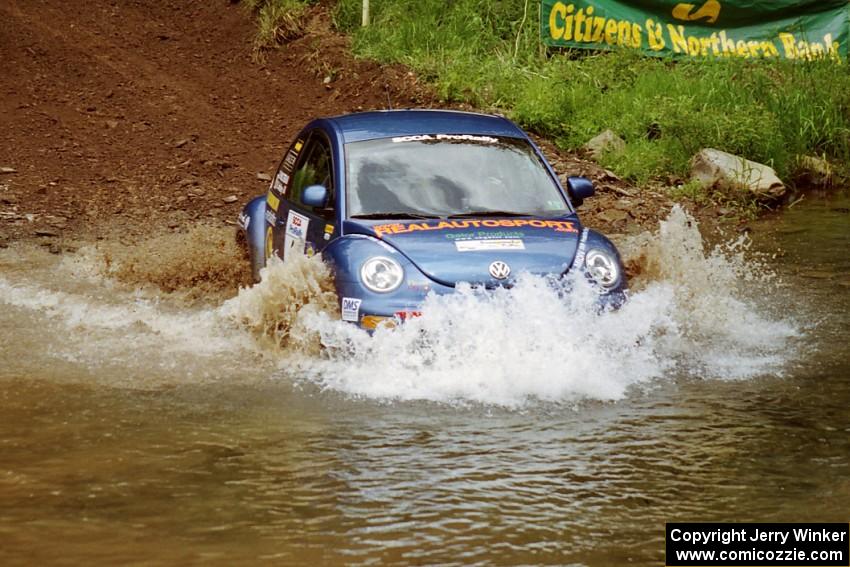 Mike Halley / Ole Holter VW New Beetle at the flying finish of Stony Crossing, SS1.