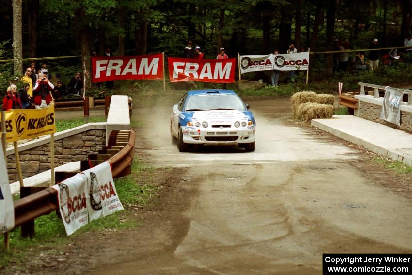 Noel Lawler / Michael Fennell Hyundai Tiburon comes through the spectator area at Phasa, SS4.