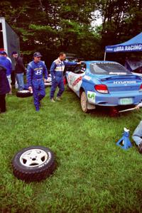 Noel Lawler / Michael Fennell Hyundai Tiburon at Germania service.