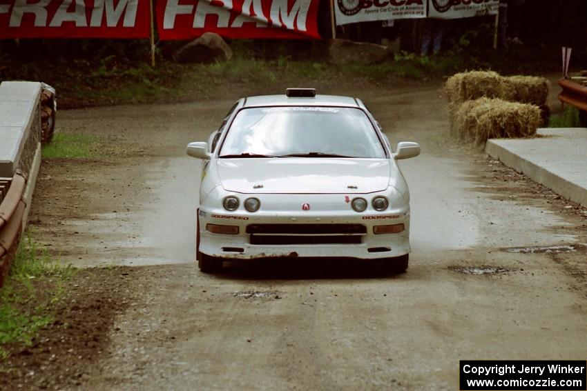 William Bacon / Alan Grant Acura Integra Type R comes through the spectator area at Phasa, SS4.