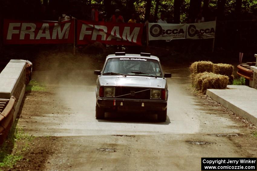 Don Paulsen / Charles Paulsen Volvo 240GT comes through the spectator area at Phasa, SS4.