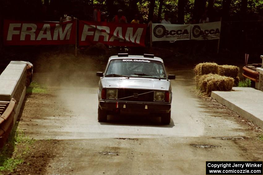 Don Paulsen / Charles Paulsen Volvo 240GT comes through the spectator area at Phasa, SS4.