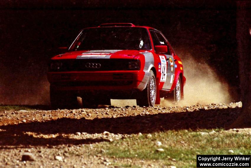 Sylvester Stepniewski / Adam Pelc Audi 4000 Quattro at the finish of SS1, Mexico Rec.