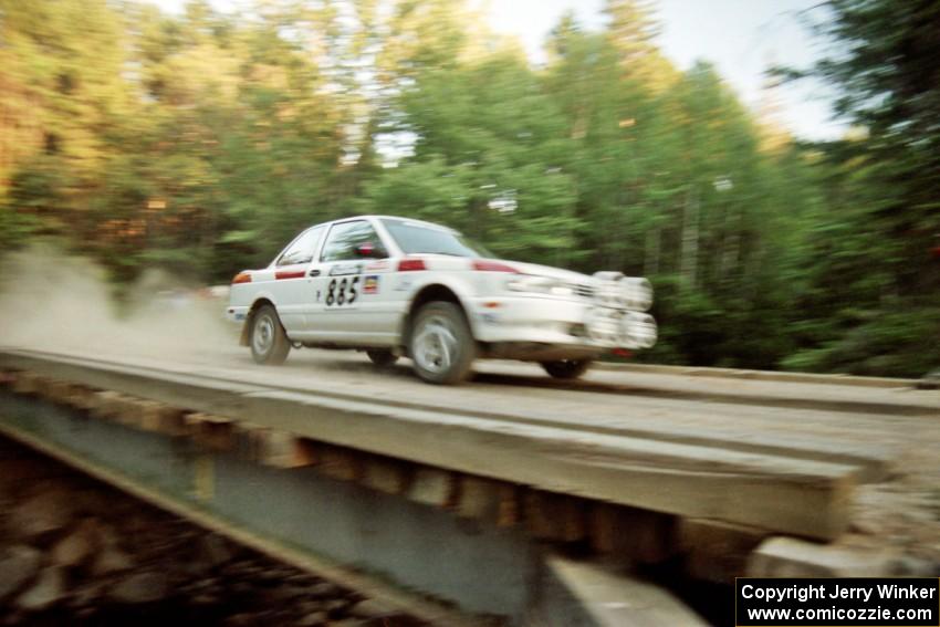 Ted Mendham / Lise Mendham Nissan Sentra SE-R on SS3, E. Town East.