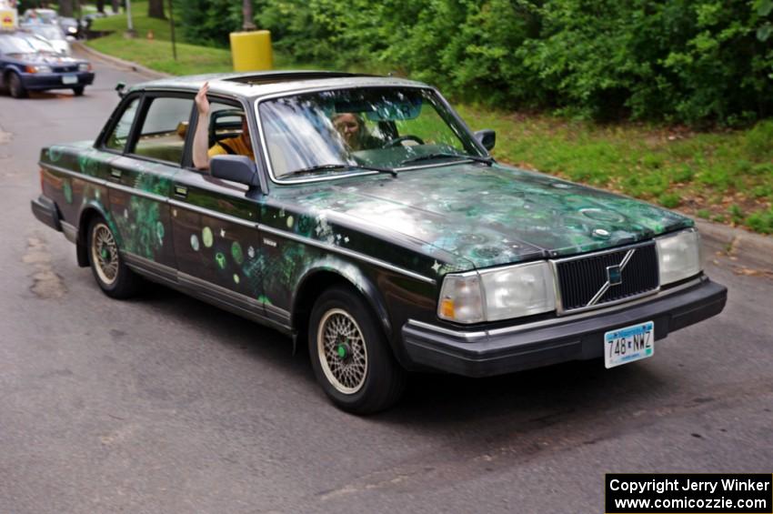 ArtCar 28 - Volvo 240