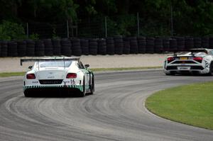 Chris Dyson's Bentley Continental GT3 chases Tomas Enge's Lamborghini Gallardo GT3 FL2