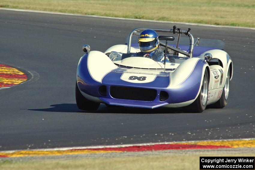 Andrew Beaumont's McLaren M1B