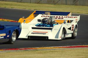 Emmett Murphy's McLaren M8F and Chris MacAllister's McLaren M8F