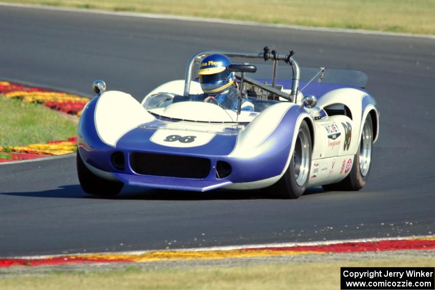 Andrew Beaumont's McLaren M1B