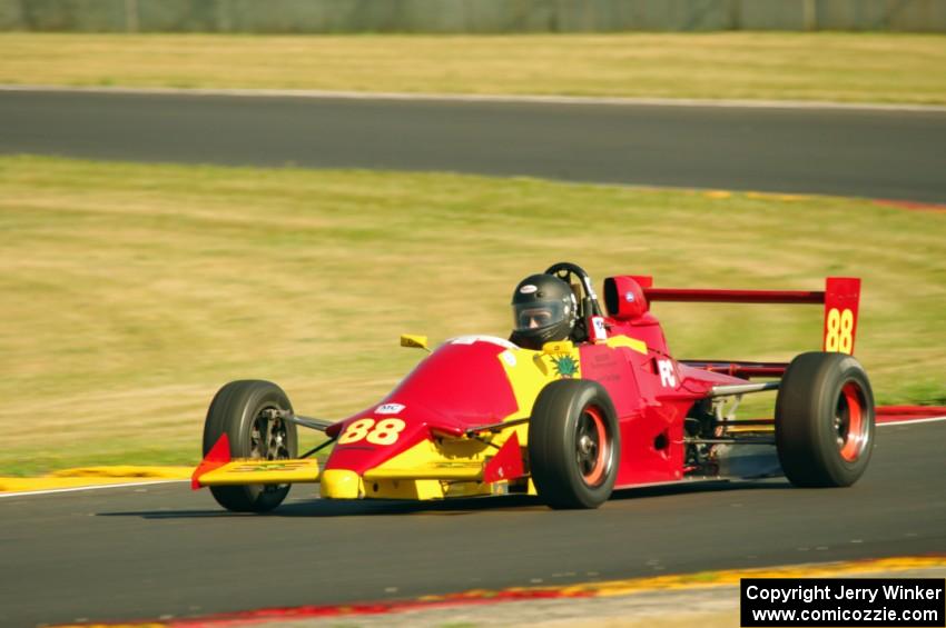 Nelson Lampert's Van Diemen RF88