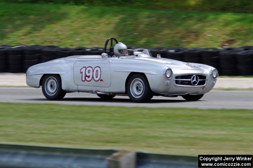 Douglas Radix's Mercedes-Benz 190SL