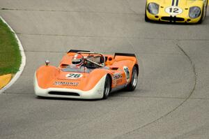 Ed Swart's Lola T-160 and Gary Moore's Ford GT40 Mk. IV