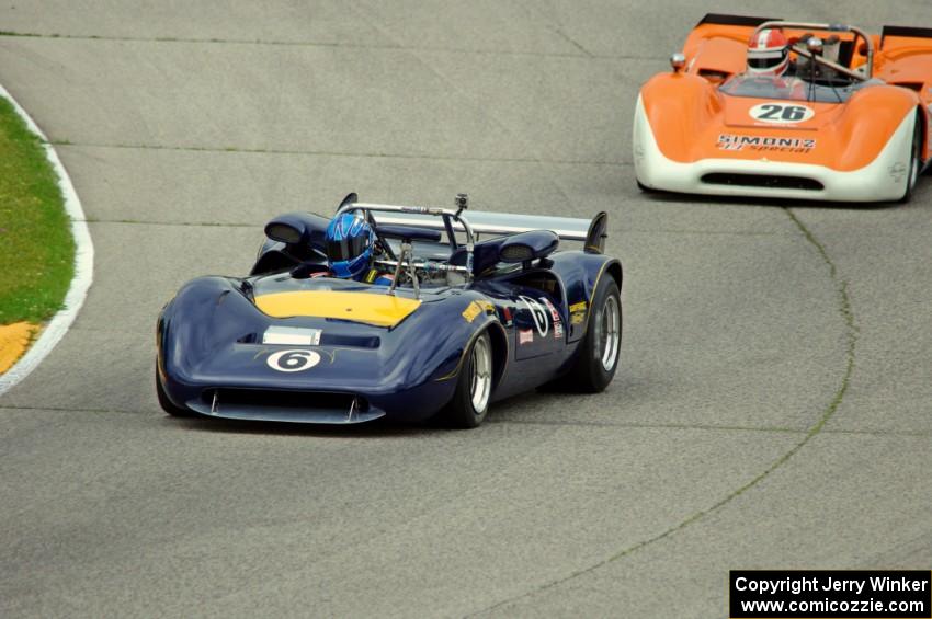 Patrick Hogan's Lola T-70 Spyder and Ed Swart's Lola T-160