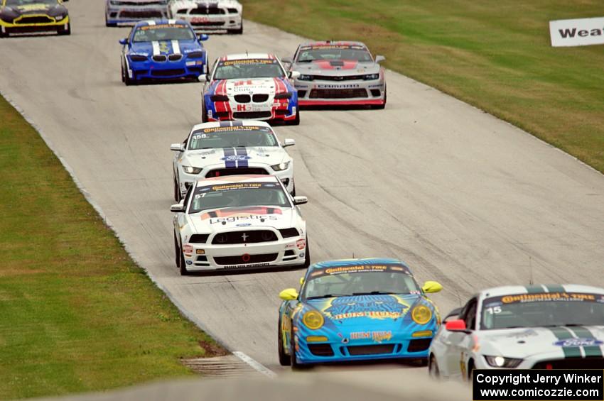 The GS field bunches up during the first caution.